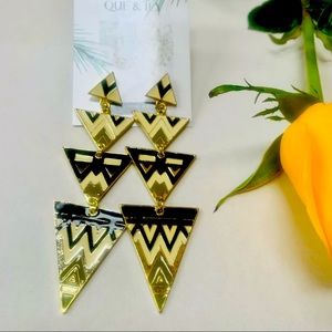 Gorgeous gold and black Art Deco earrings.. very unique